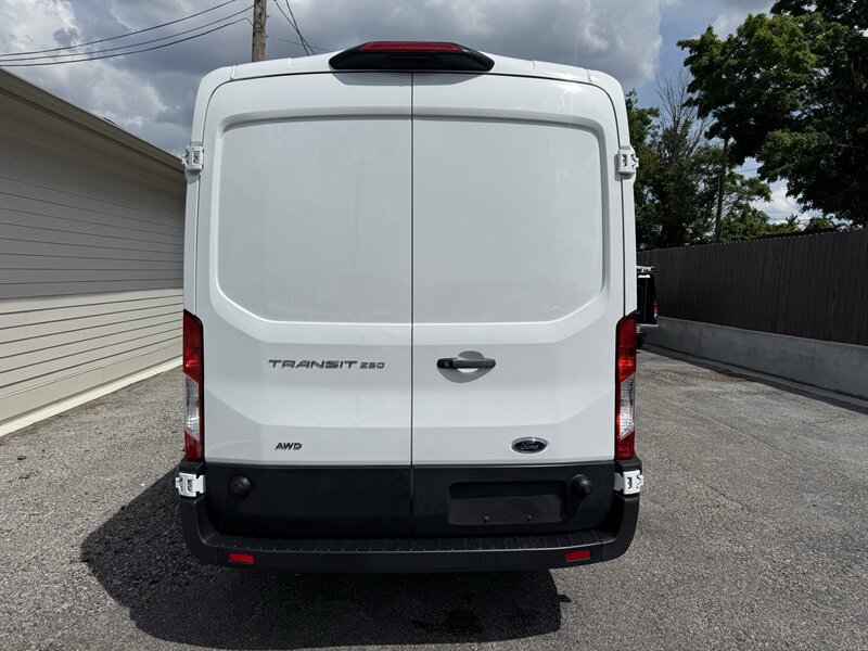 Used 2024 Ford Transit 250 148 Medium Roof Extended AWD image 5