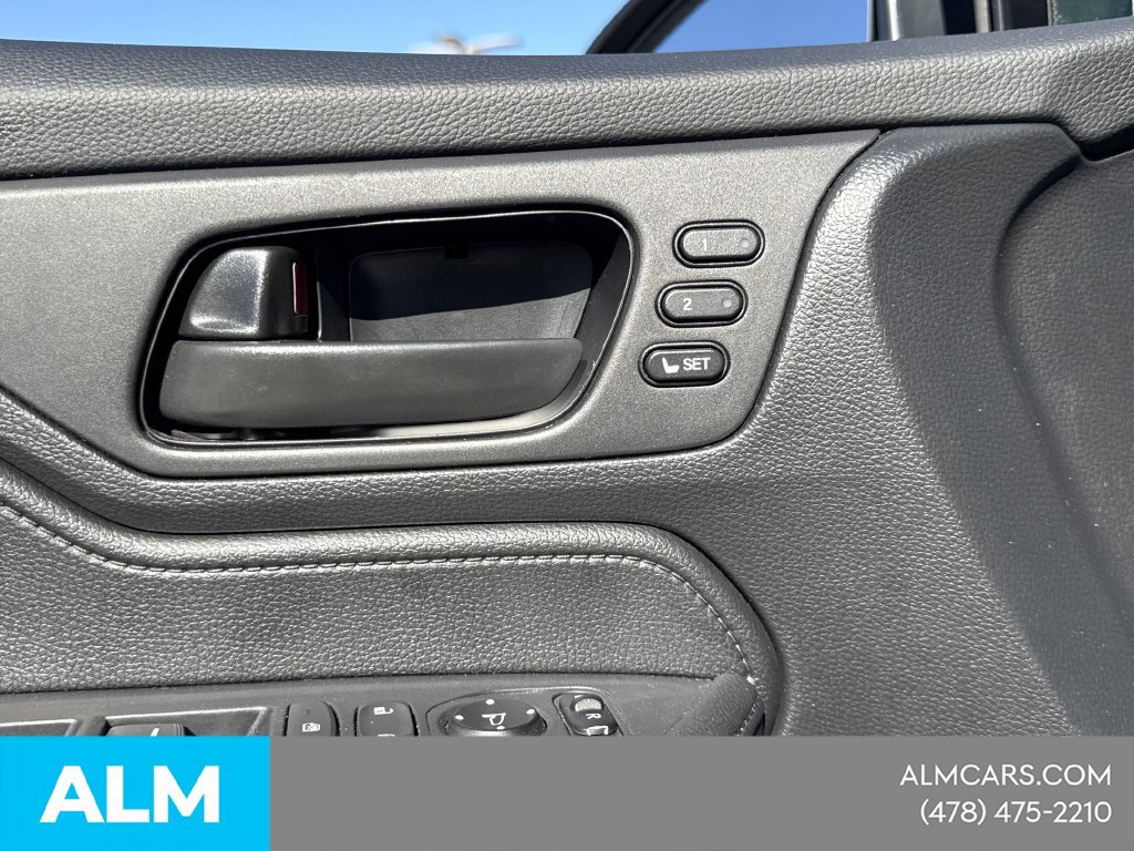 Used 2025 Honda Odyssey EX-L image 18