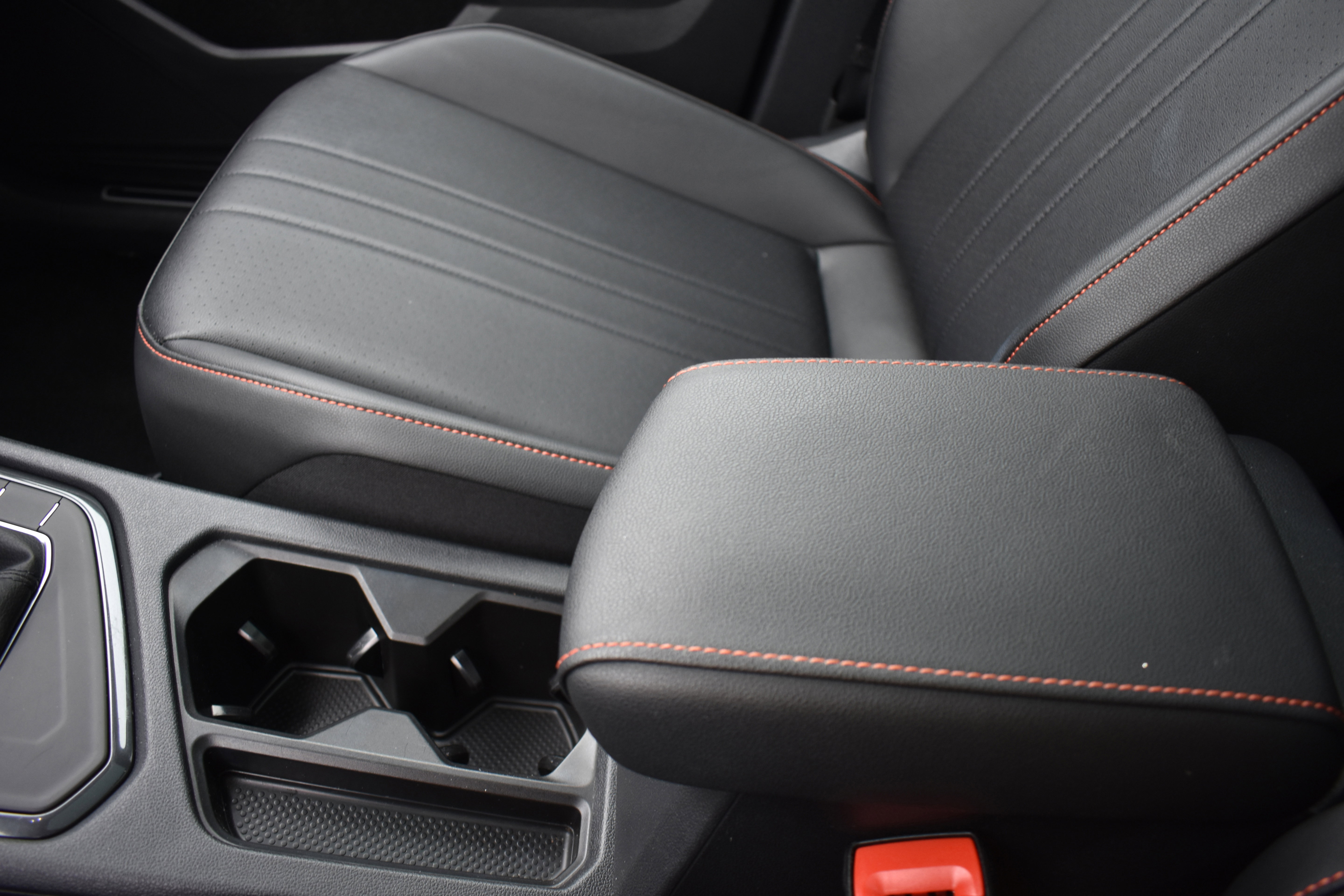 Used 2024 Volkswagen Tiguan Wolfsburg Edition image 22