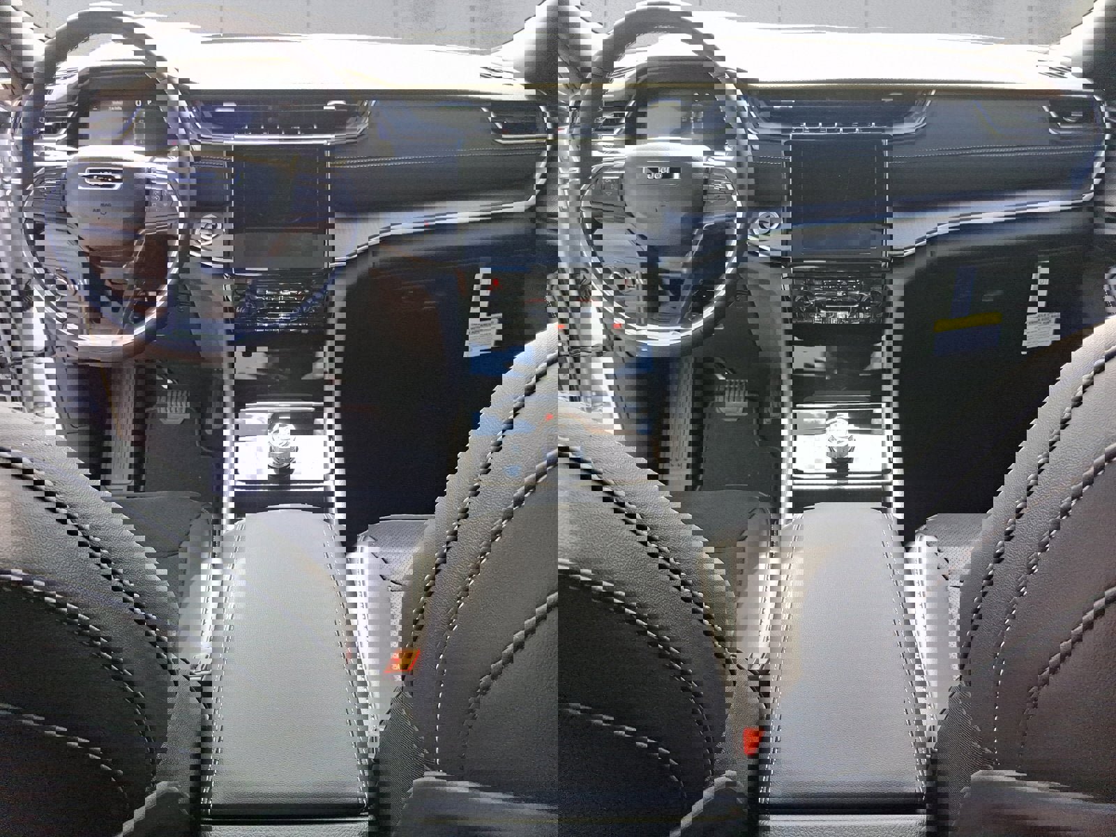 New 2025 Jeep Grand Cherokee Altitude image 11