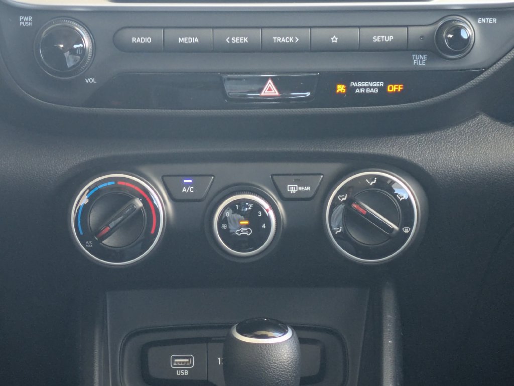 New 2026 Hyundai Venue SE FWD image 22