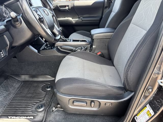 Used 2023 Toyota Tacoma TRD Off-Road AWD/4WD image 19