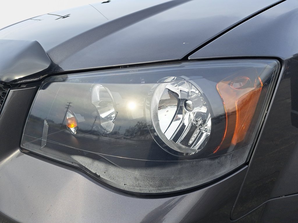 Used 2019 Dodge Grand Caravan SE image 30