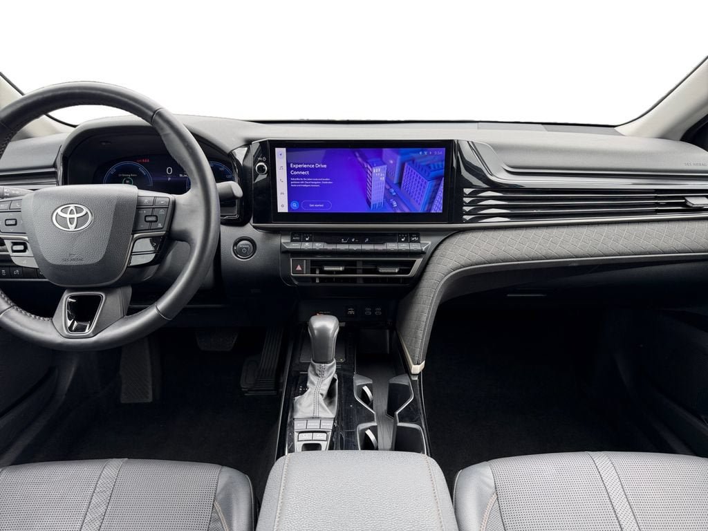 Used 2025 Toyota Camry XLE FWD image 12