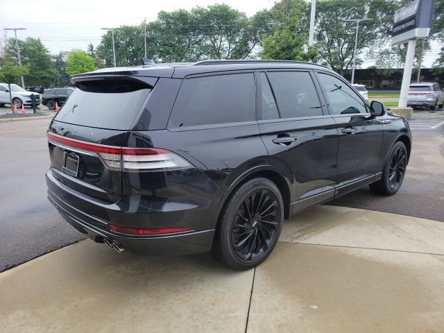 Certified 2023 Lincoln Aviator Reserve w/ Equipment Group 201A AWD/4WD image 15
