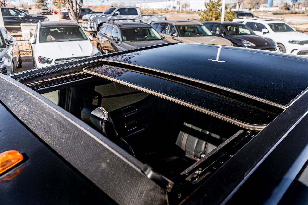 Used 2019 Ford F350 Platinum w/ Platinum Ultimate Package image 34