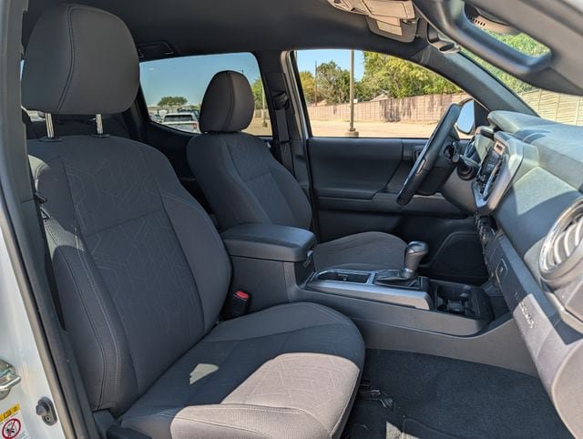 Used 2018 Toyota Tacoma TRD Sport AWD/4WD image 24