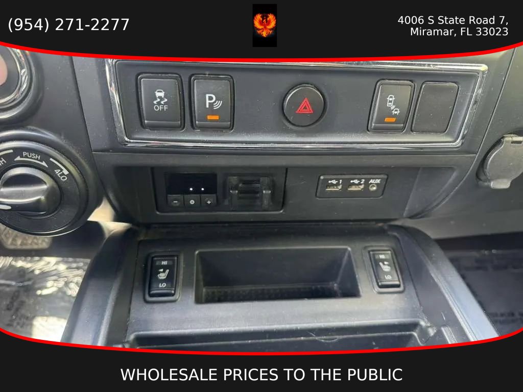 Used 2019 Nissan Titan SV w/ SV Convenience Package AWD/4WD image 12