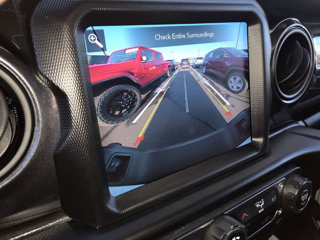 Used 2022 Jeep Gladiator Sport AWD/4WD image 17