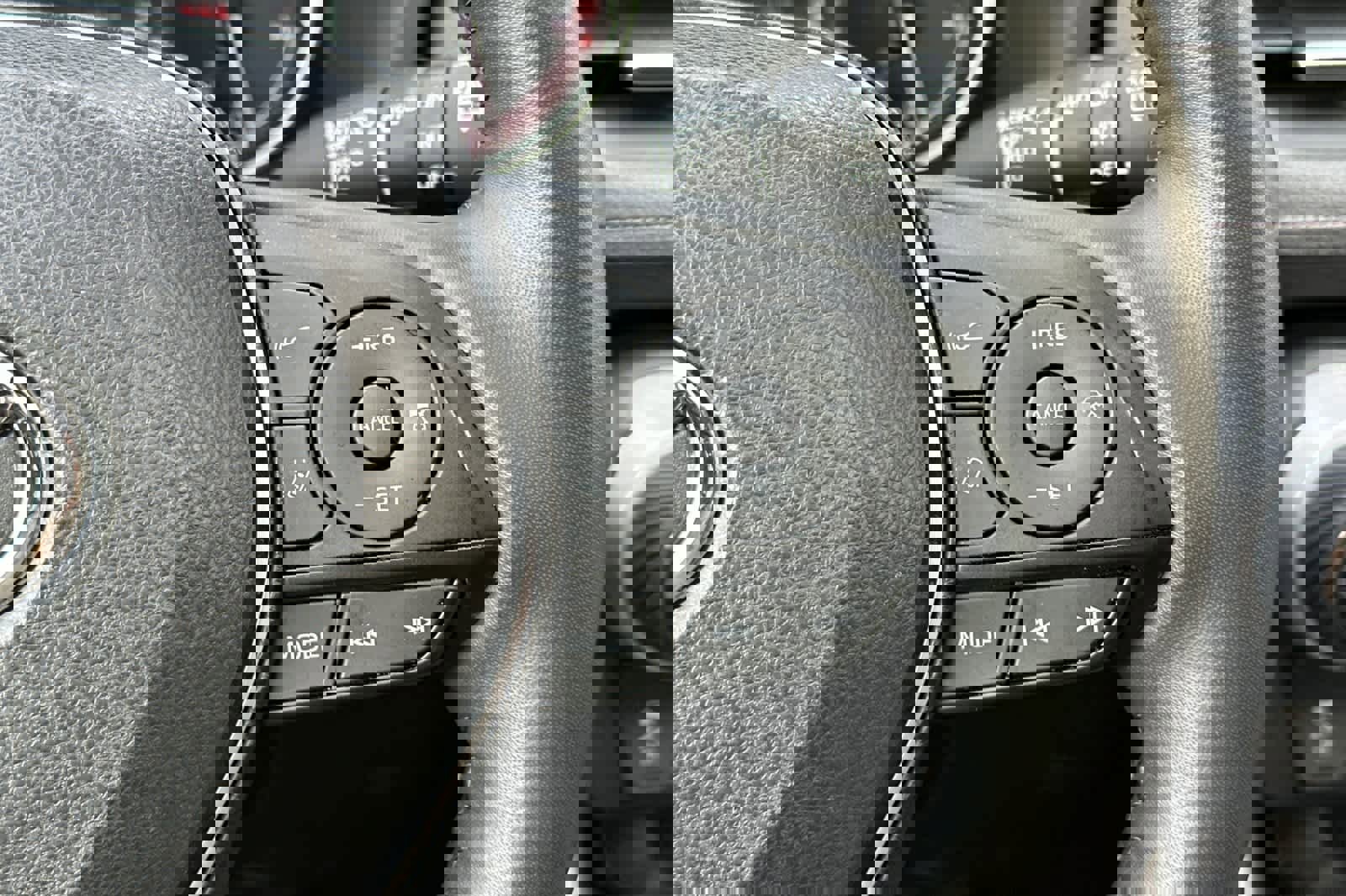 Used 2023 Toyota RAV4 XLE Premium image 27