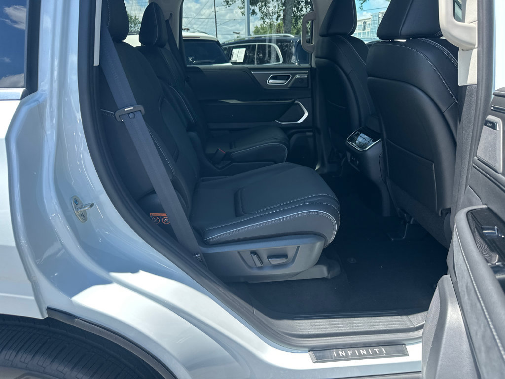 New 2027 INFINITI QX80 Luxe w/ Cargo Package AWD/4WD image 13