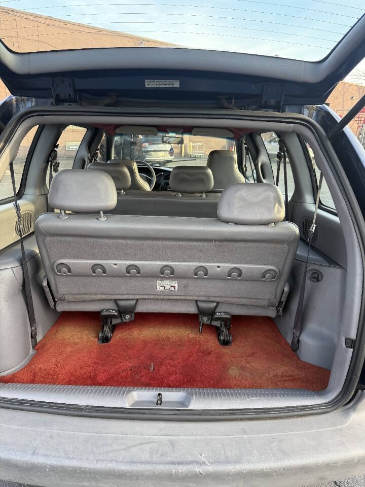 Used 2000 Plymouth Voyager FWD image 14