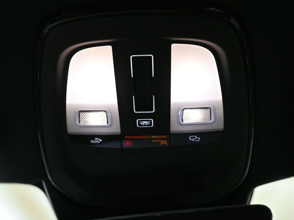 New 2026 Volvo XC40 B5 Ultra w/ Climate Package AWD/4WD image 33