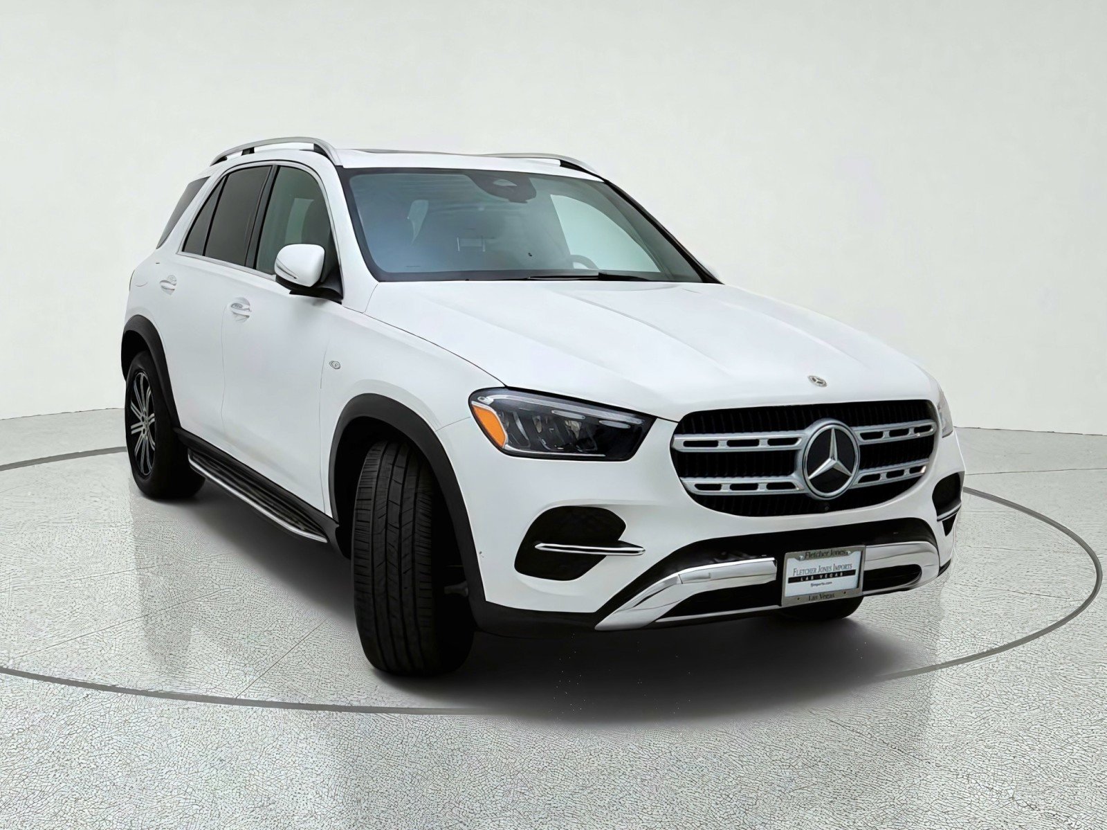Used 2025 Mercedes-Benz GLE 450e 4MATIC image 4