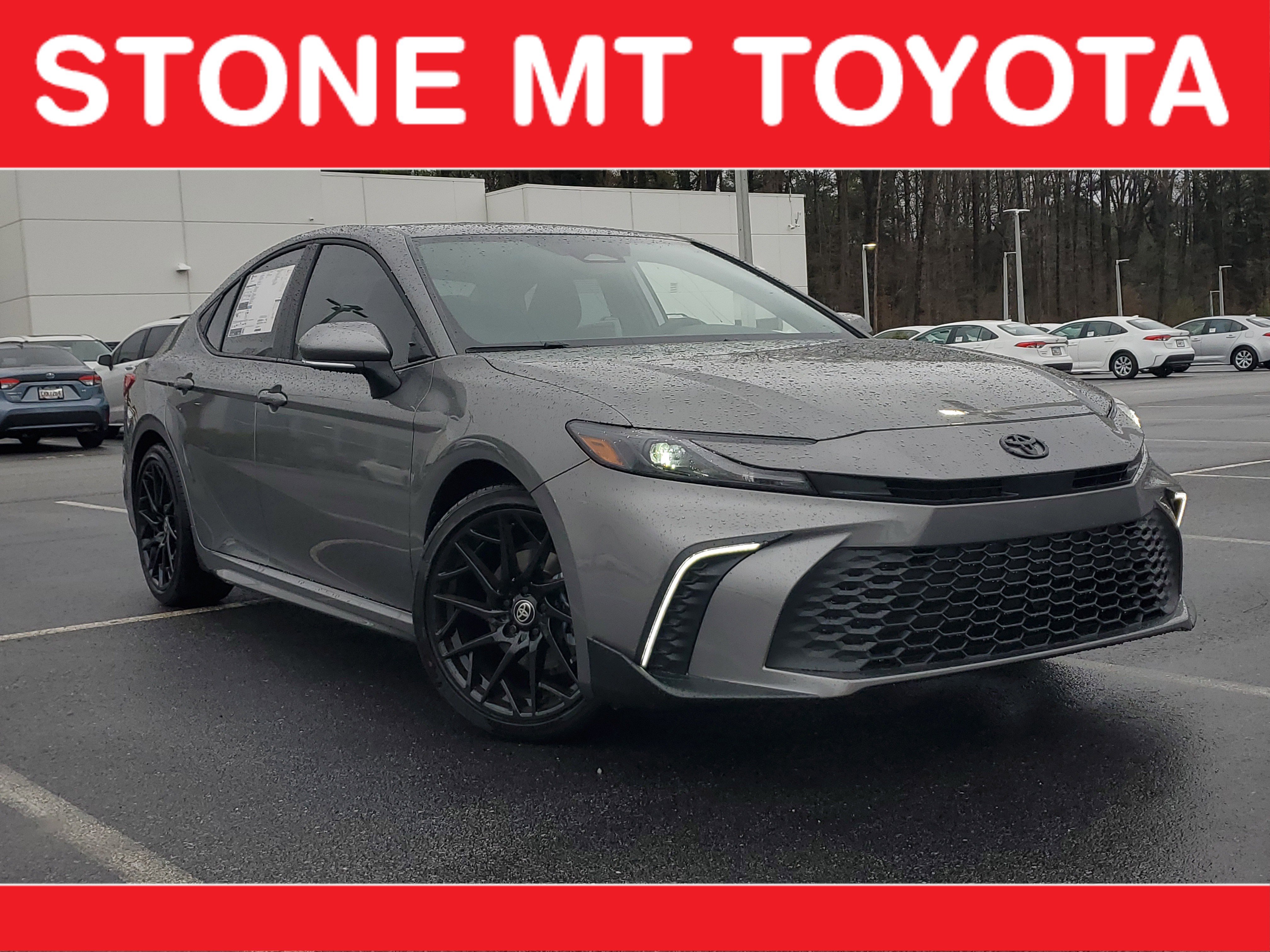 New 2026 Toyota Camry SE image 1