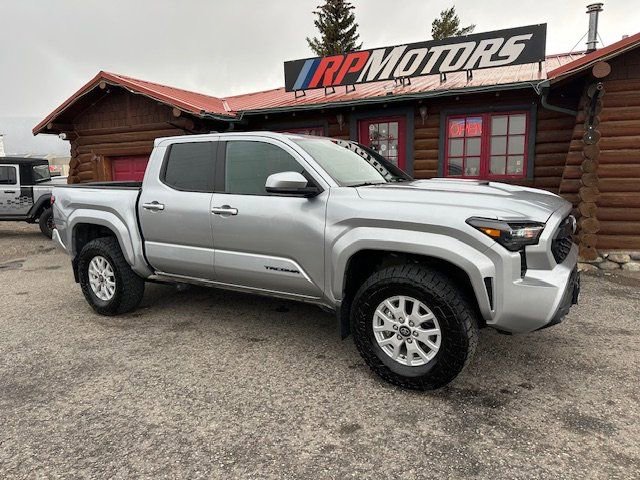 Used 2025 Toyota Tacoma TRD Sport image 1
