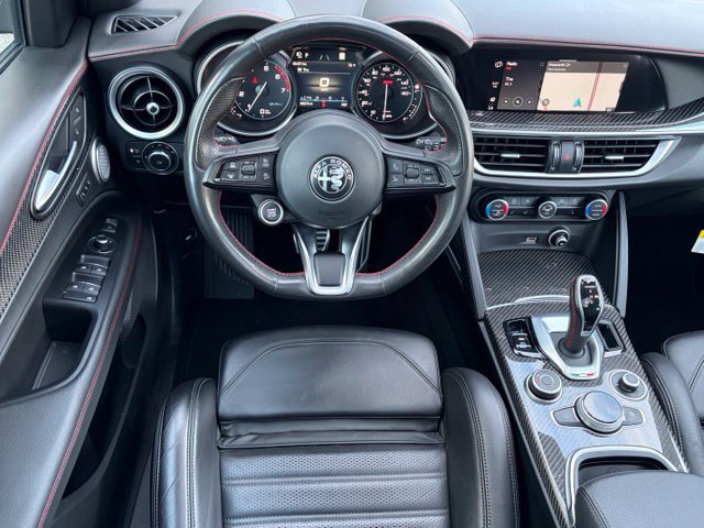 Used 2023 Alfa Romeo Stelvio Estrema AWD/4WD image 47