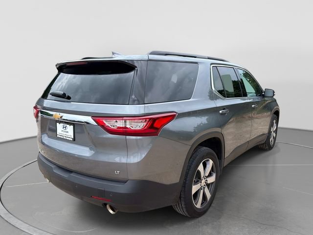 Used 2020 Chevrolet Traverse LT w/ LT Premium Package AWD/4WD image 4