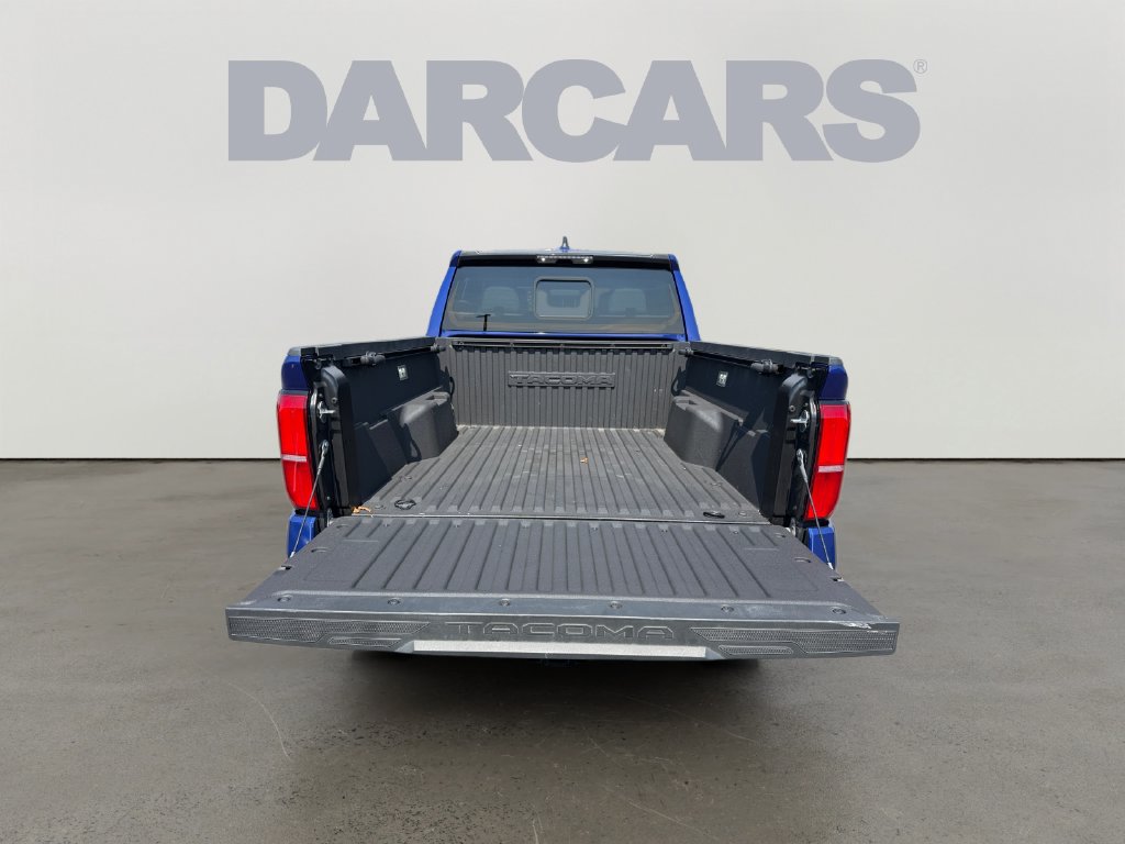 Certified 2024 Toyota Tacoma SR5 AWD/4WD image 11