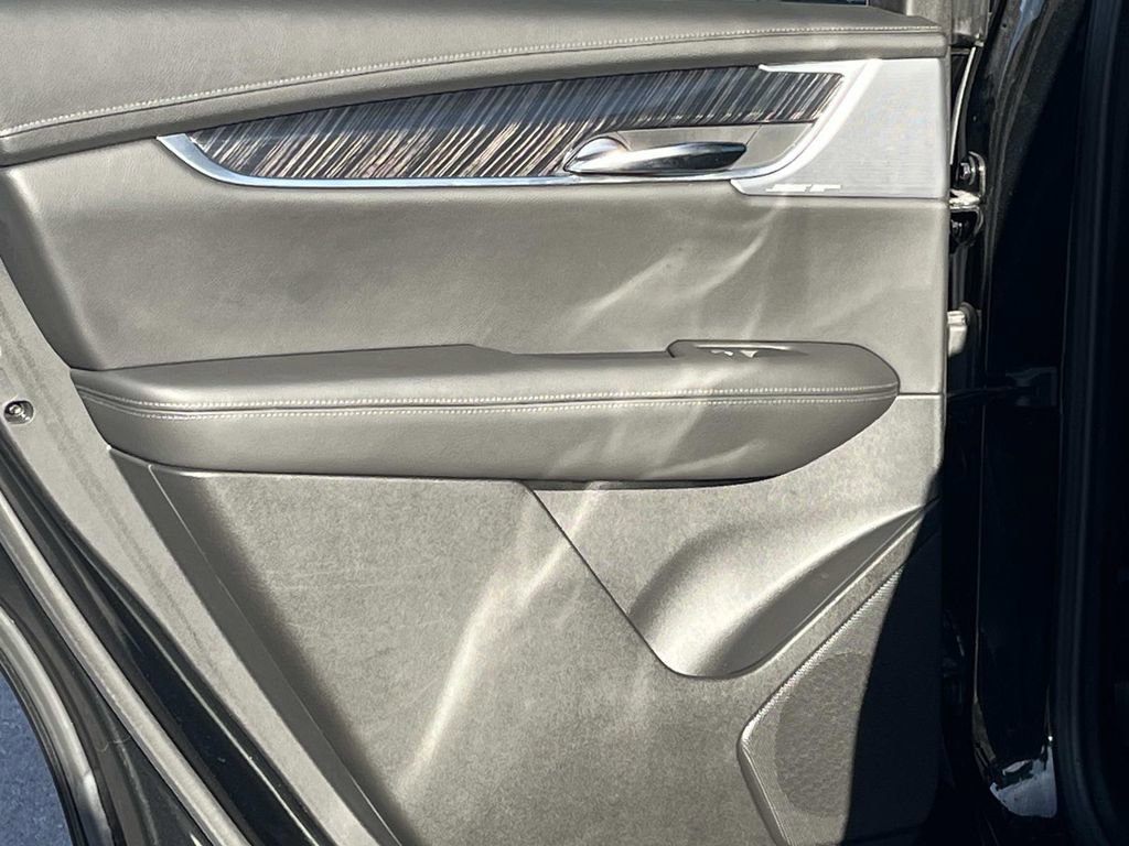 Certified 2024 Cadillac XT6 Premium Luxury w/ LPO, Floor Liner Package AWD/4WD image 22