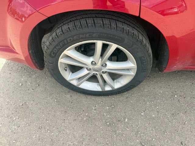 Used 2012 Dodge Avenger SXT Plus FWD image 9