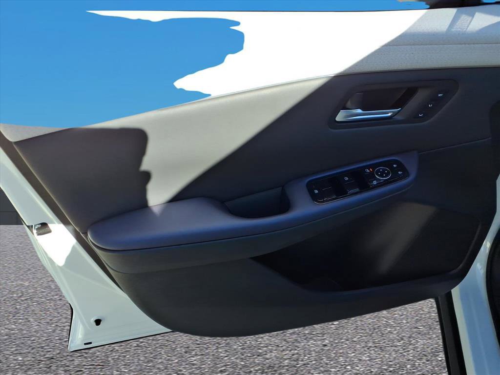 New 2026 Nissan Leaf Platinum+ FWD image 15