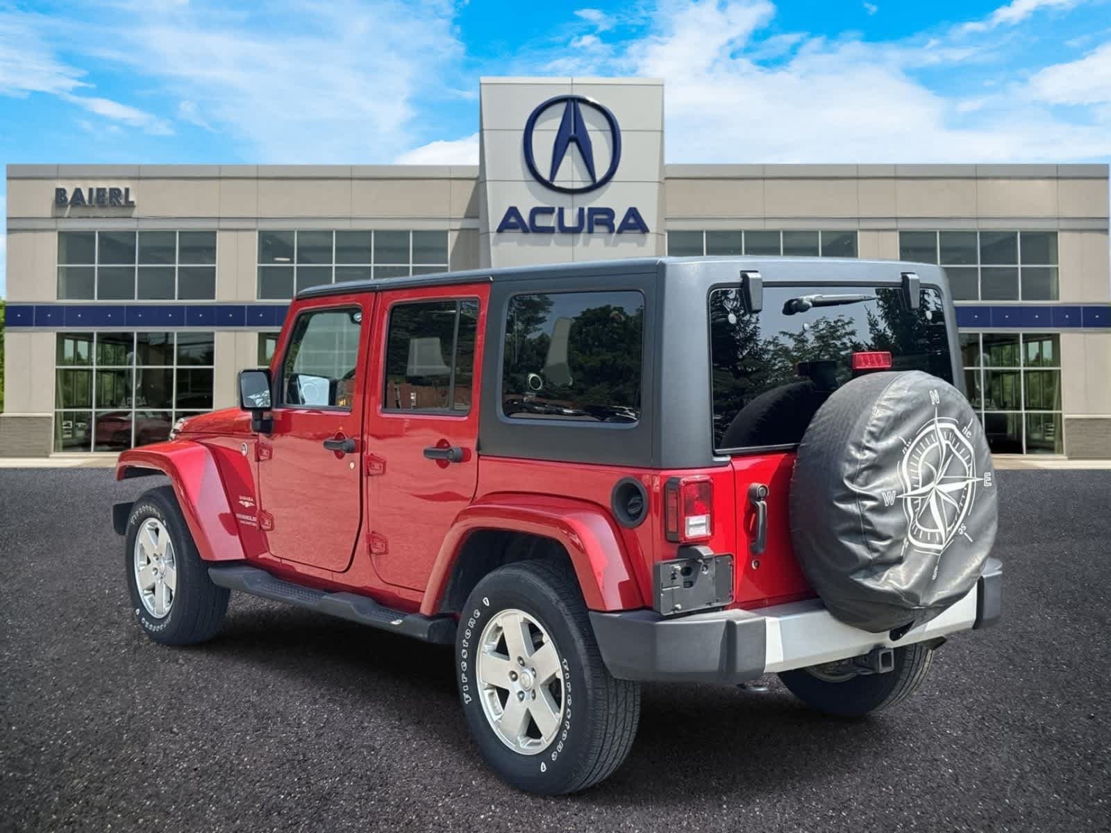 Used 2012 Jeep Wrangler Unlimited Sahara w/ Connectivity Group AWD/4WD image 3