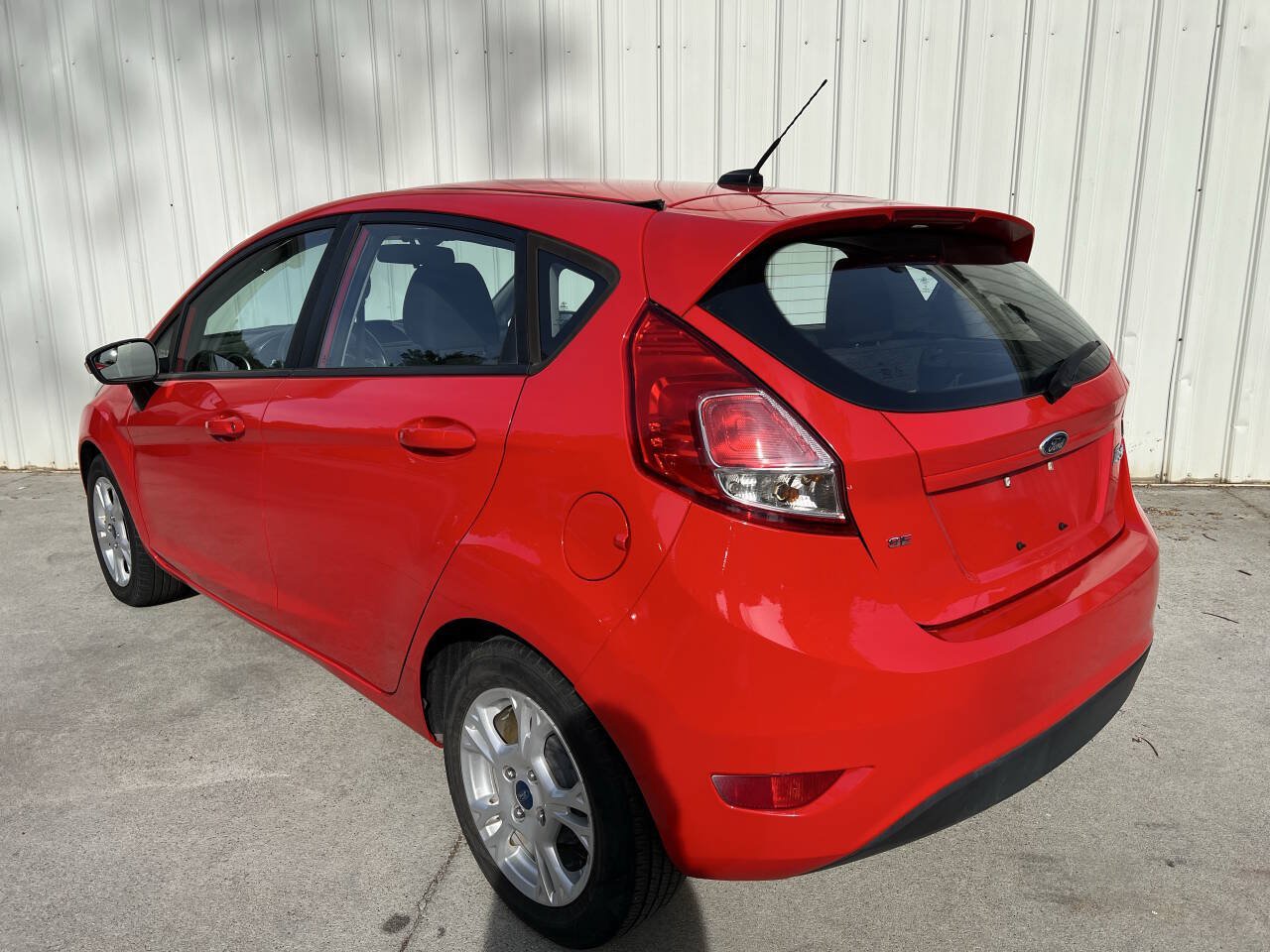 Used 2014 Ford Fiesta SE FWD image 5