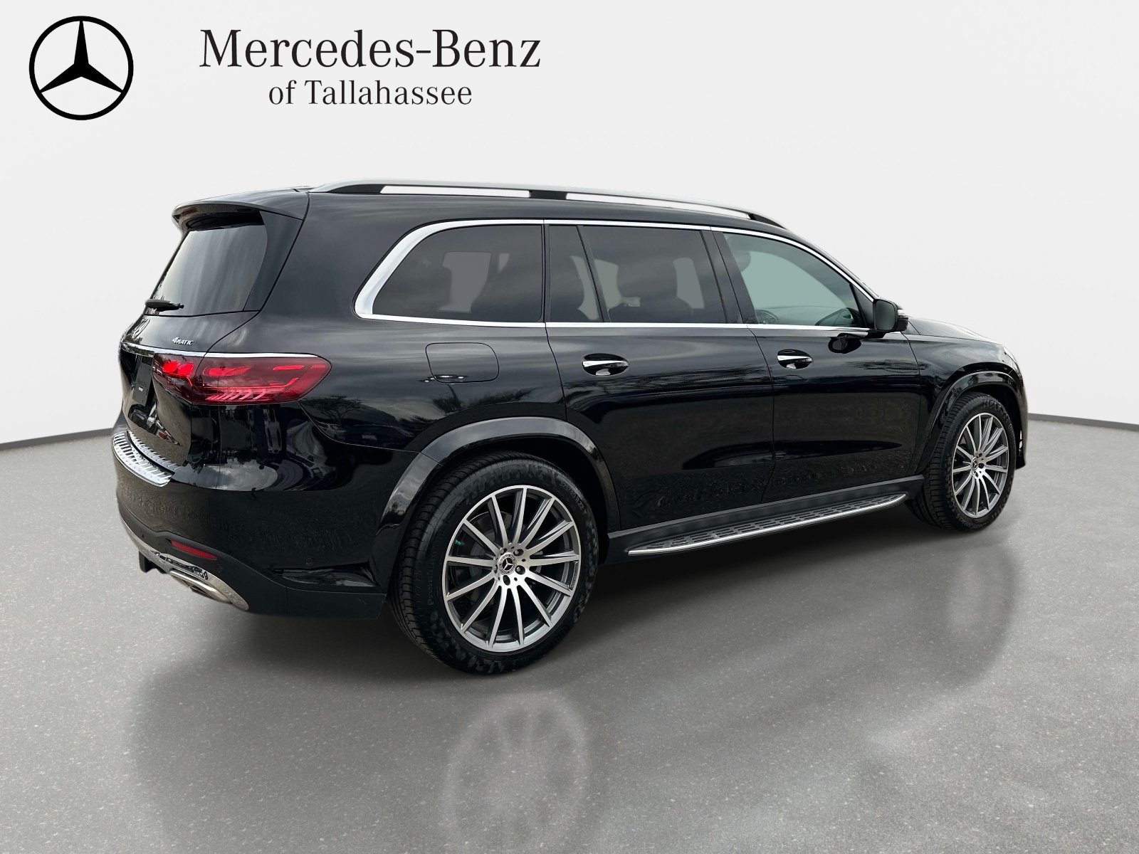 Used 2025 Mercedes-Benz GLS 580 4MATIC image 5