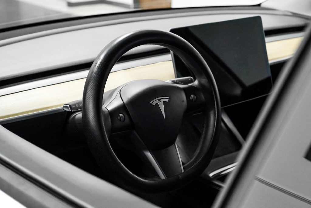 Used 2022 Tesla Model Y Long Range AWD/4WD image 12