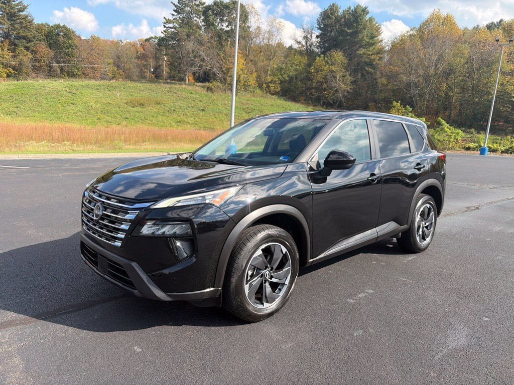 Used 2025 Nissan Rogue SV AWD/4WD image 4