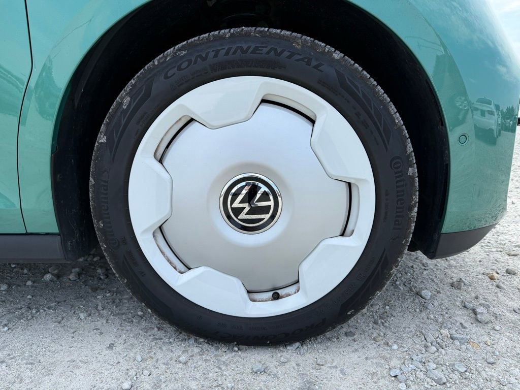 Used 2025 Volkswagen ID. Buzz 1st Edition AWD/4WD image 17