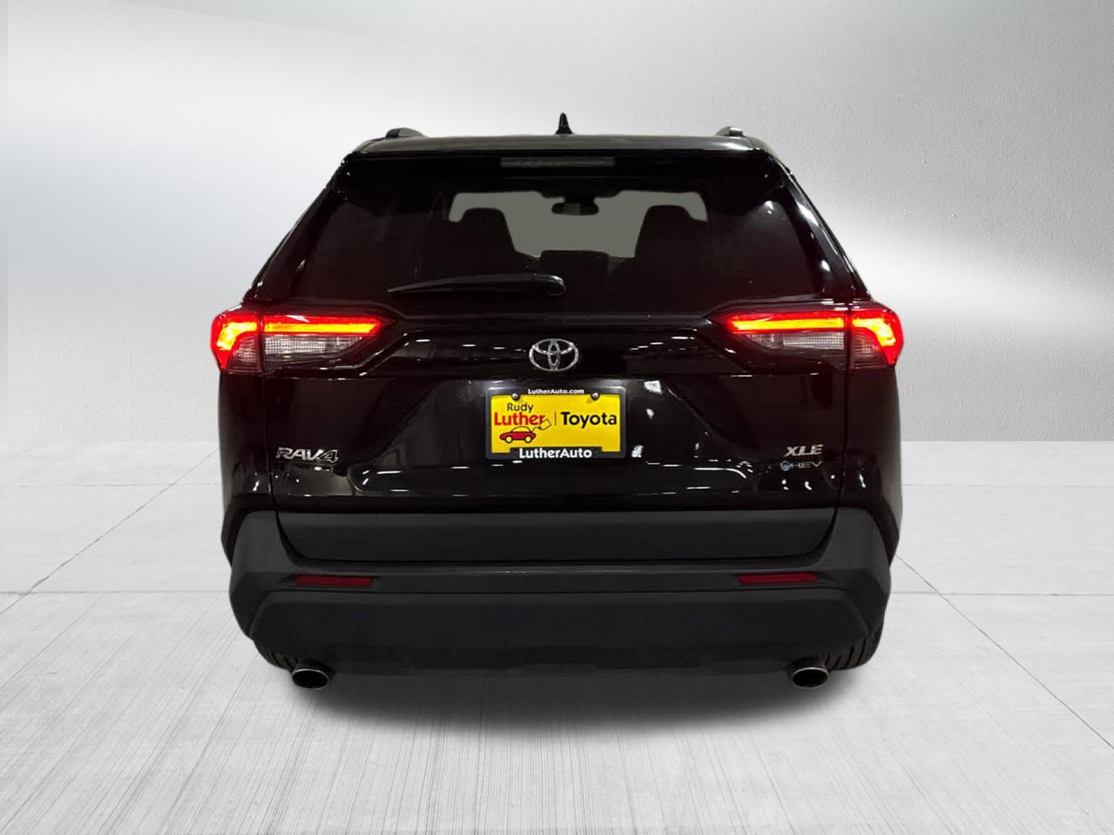 Used 2025 Toyota RAV4 XLE AWD/4WD image 10