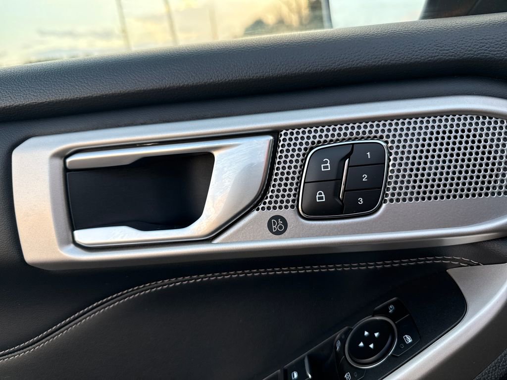 Used 2023 Ford Explorer Limited w/ Equipment Group 301A image 30