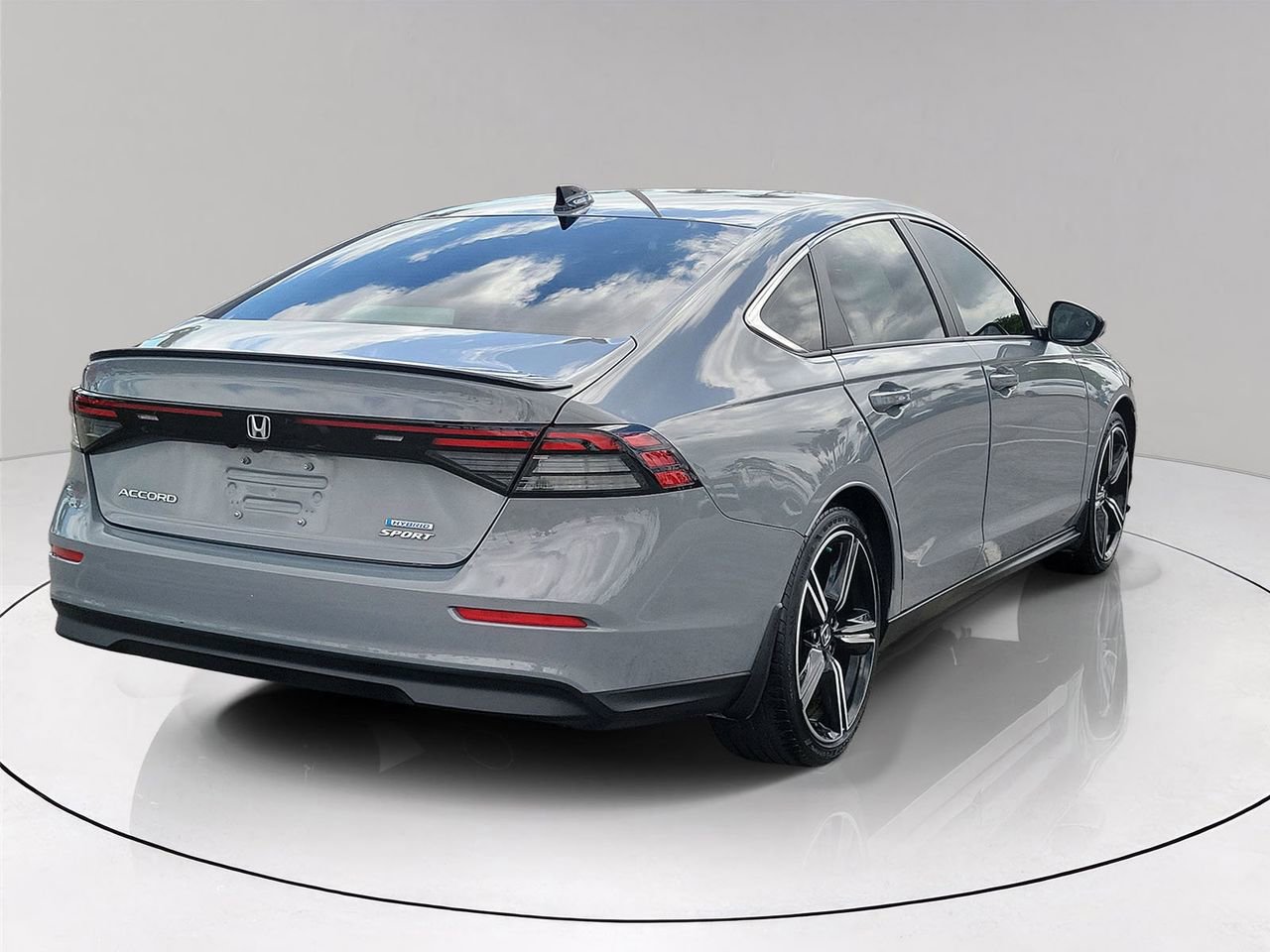 Used 2024 Honda Accord Sport image 6