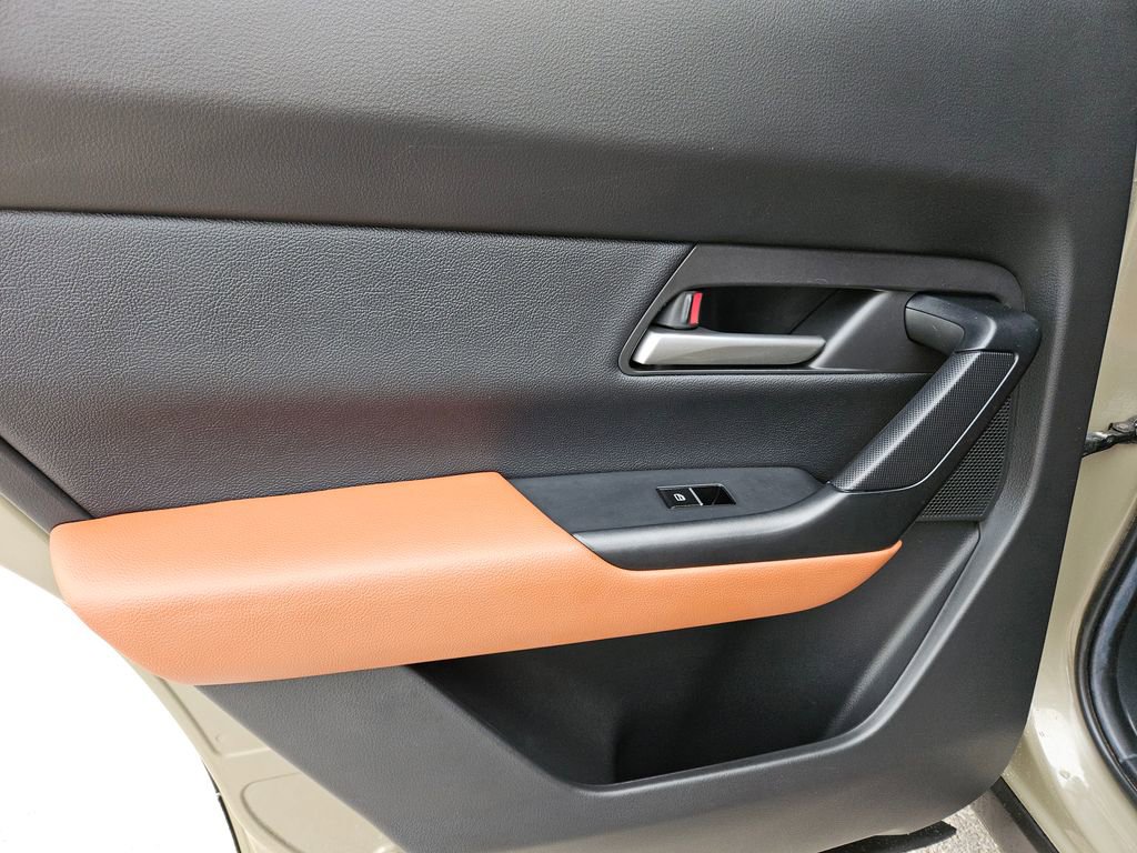 Used 2024 MAZDA CX-50 Meridian Edition image 22