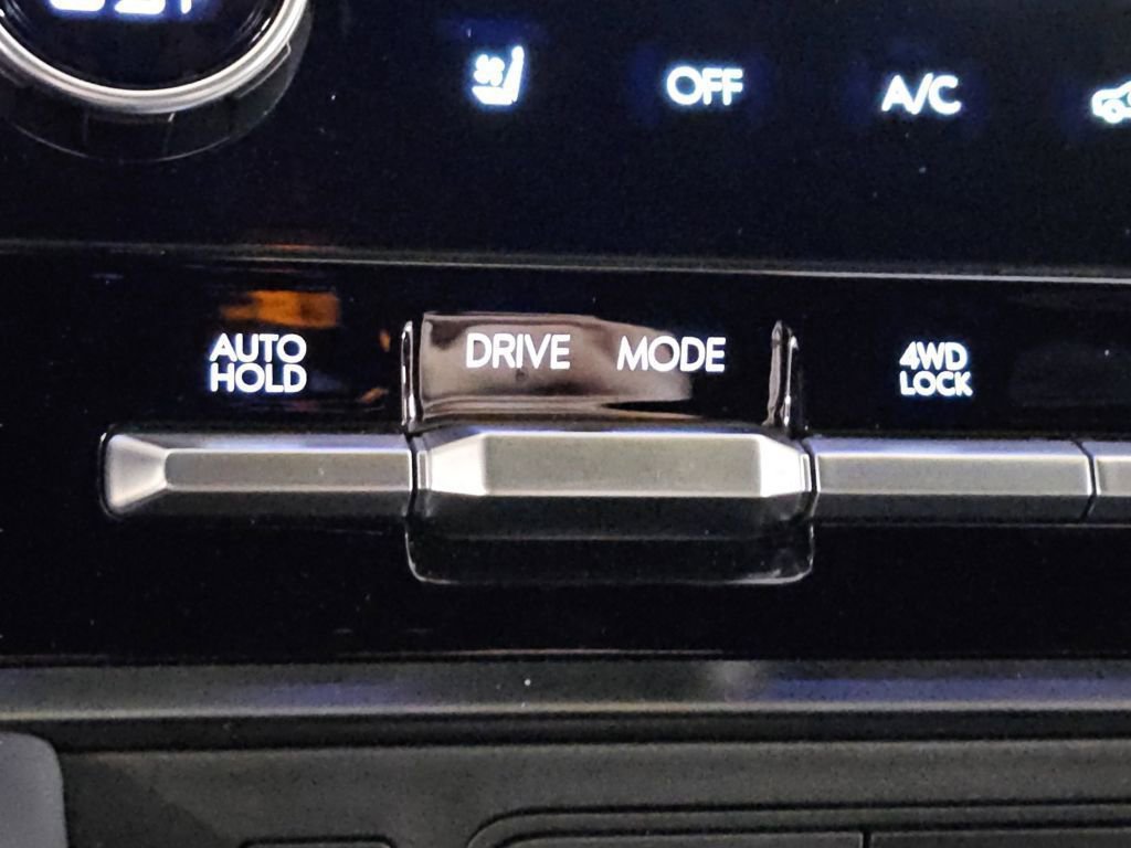 Used 2025 Hyundai Santa Fe Calligraphy AWD/4WD image 11