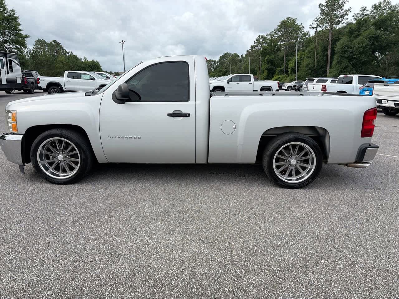 Used 2011 Chevrolet Silverado 1500 W/T RWD image 6