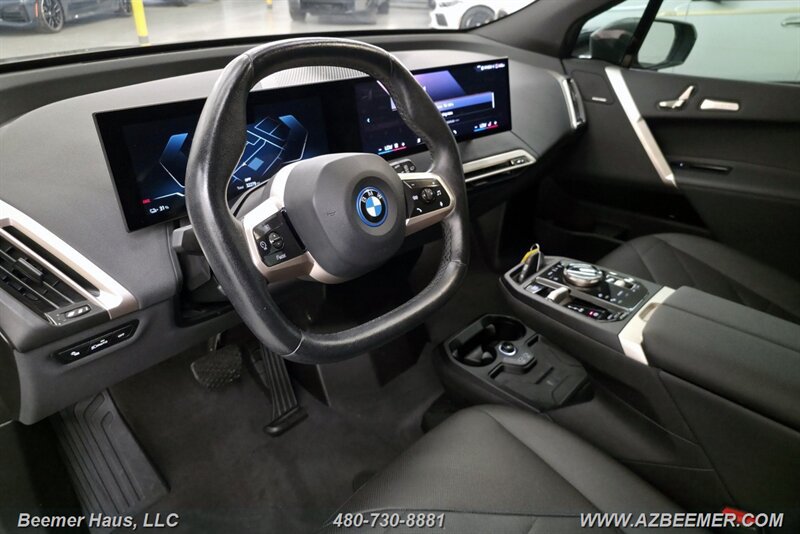 Used 2024 BMW iX xDrive50 w/ Premium Package AWD/4WD image 23