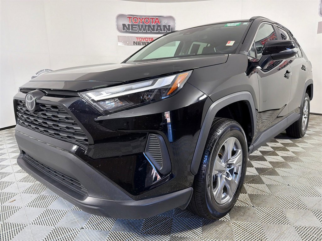 Used 2024 Toyota RAV4 XLE image 7