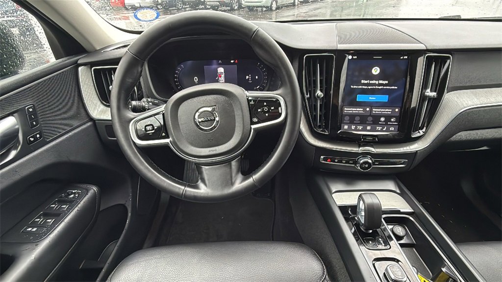 Certified 2025 Volvo XC60 B5 Plus image 8