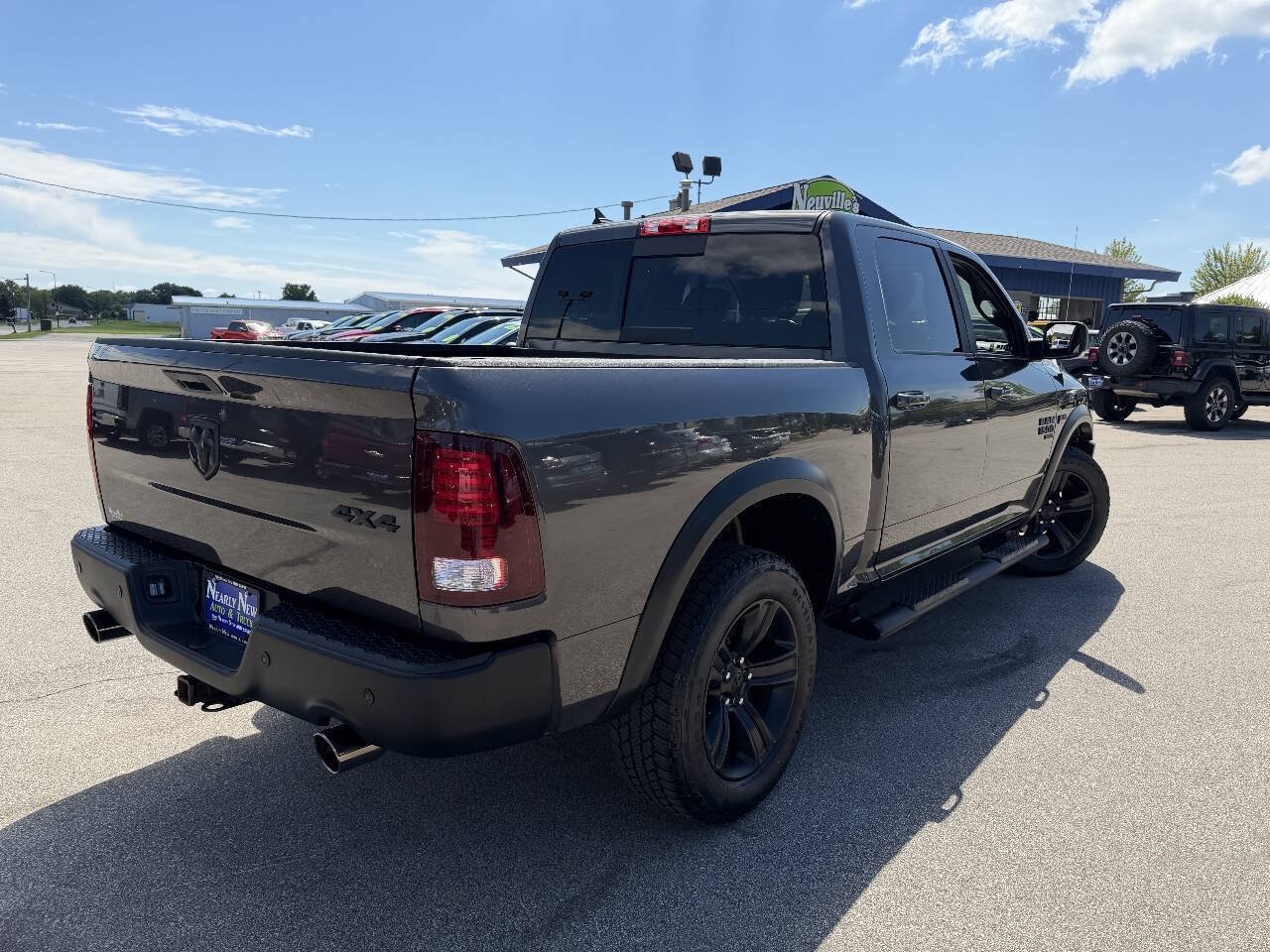 Used 2022 RAM 1500 Warlock AWD/4WD image 8