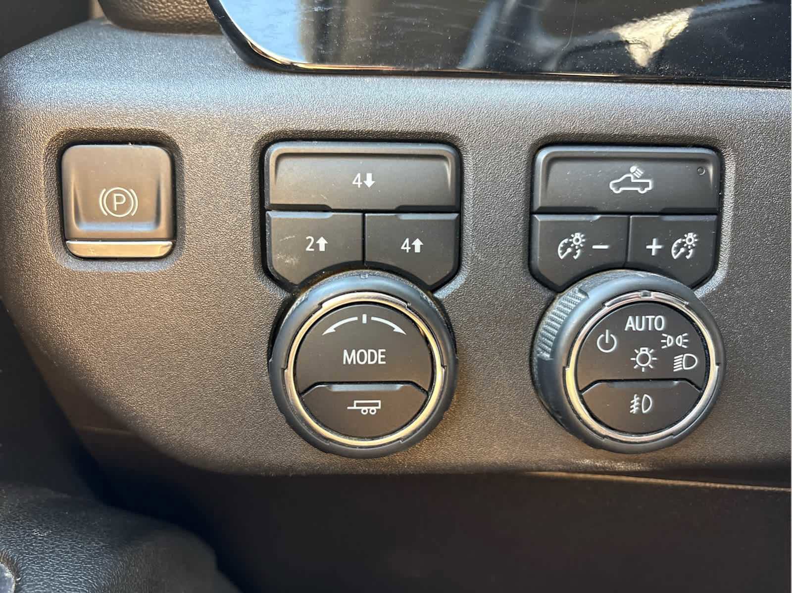 Used 2024 Chevrolet Silverado 2500 LT image 30