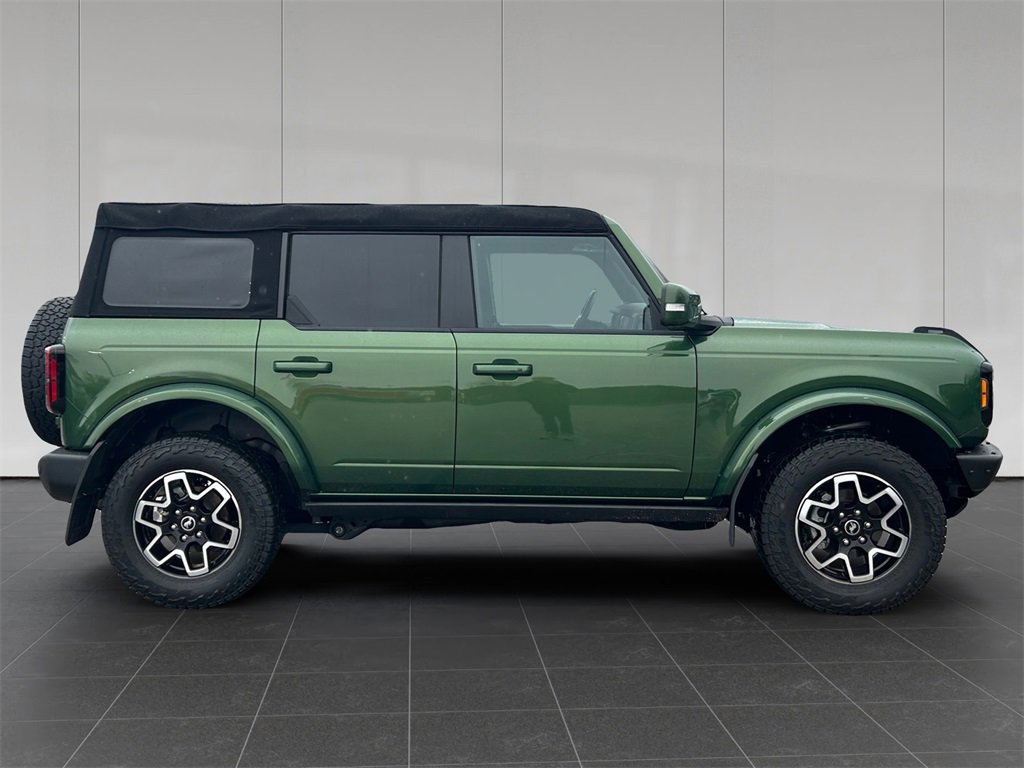 Used 2023 Ford Bronco Outer Banks image 5