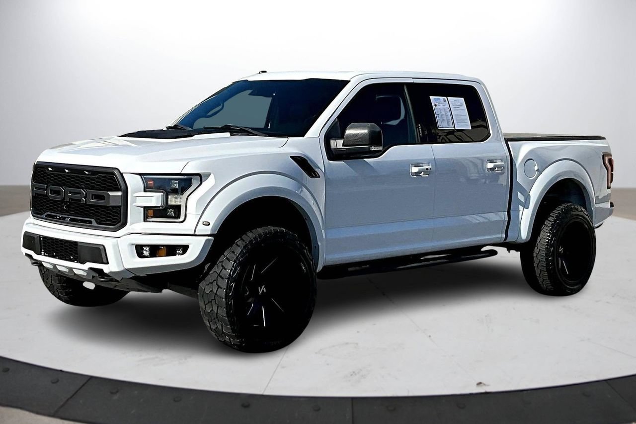 Used 2018 Ford F150 Raptor w/ Equipment Group 802A Luxury AWD/4WD image 4