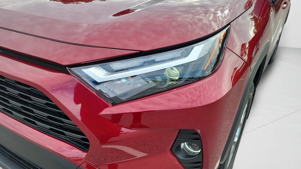 Certified 2025 Toyota RAV4 LE AWD/4WD image 24