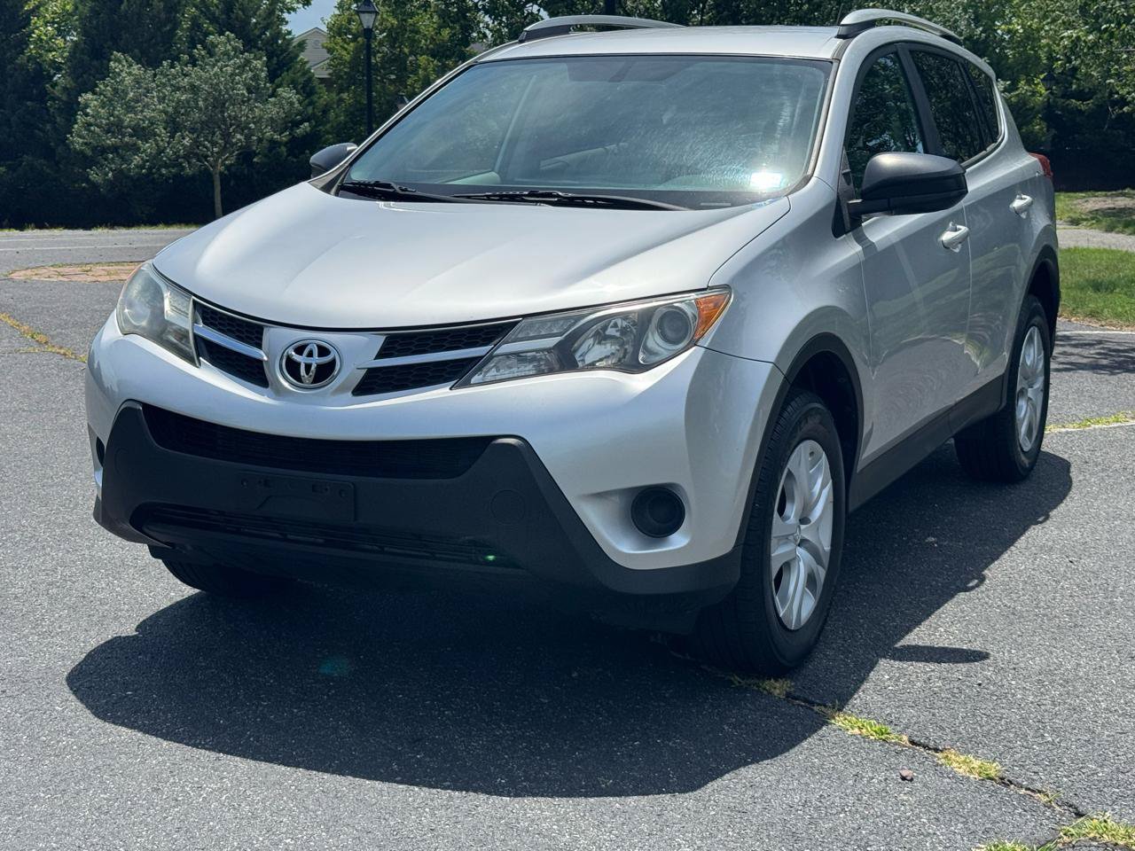Used 2013 Toyota RAV4 LE AWD/4WD image 3