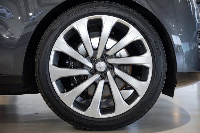 Used 2025 Land Rover Range Rover Autobiography image 20