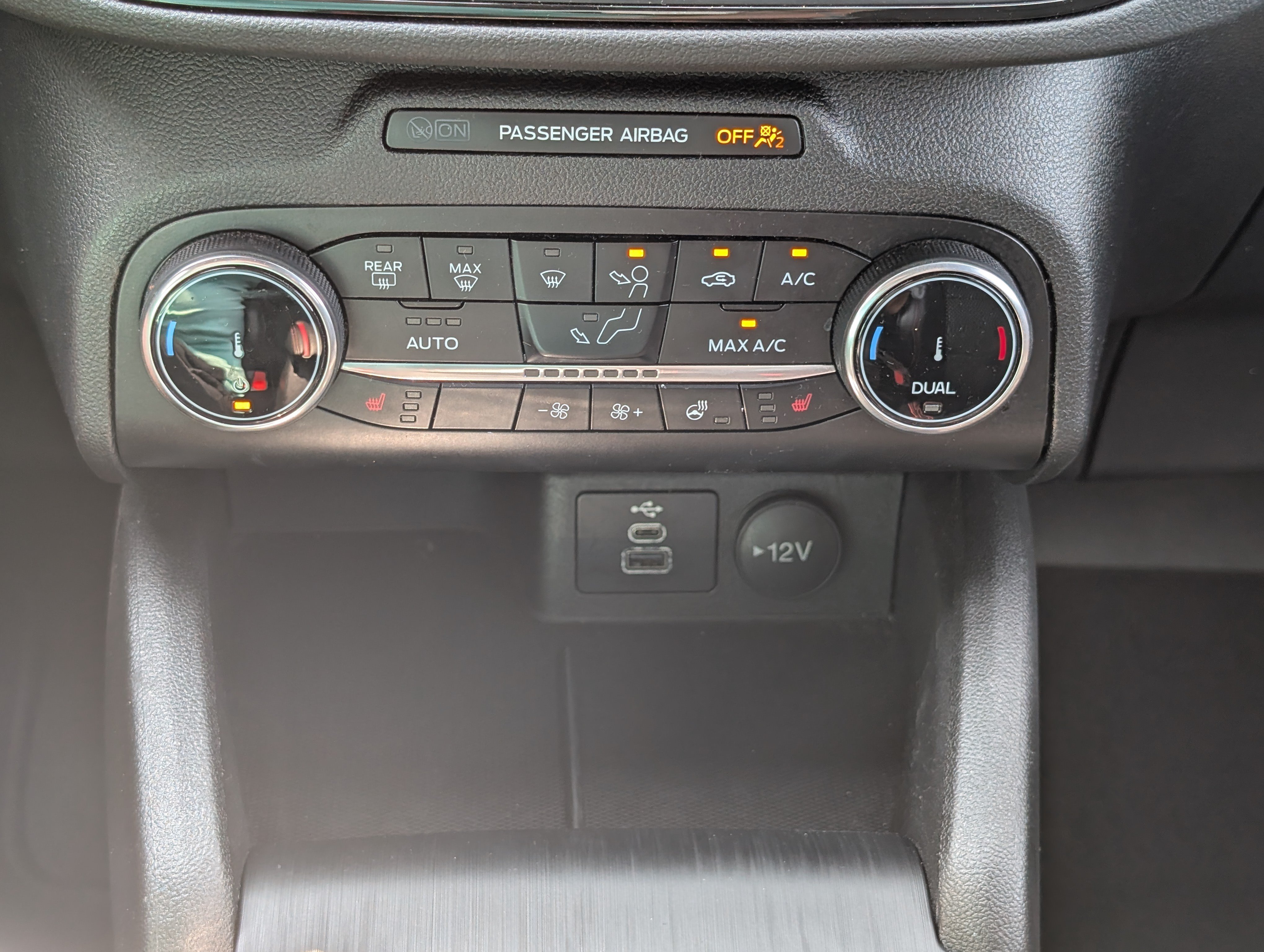 Certified 2024 Ford Escape ST-Line AWD/4WD image 29