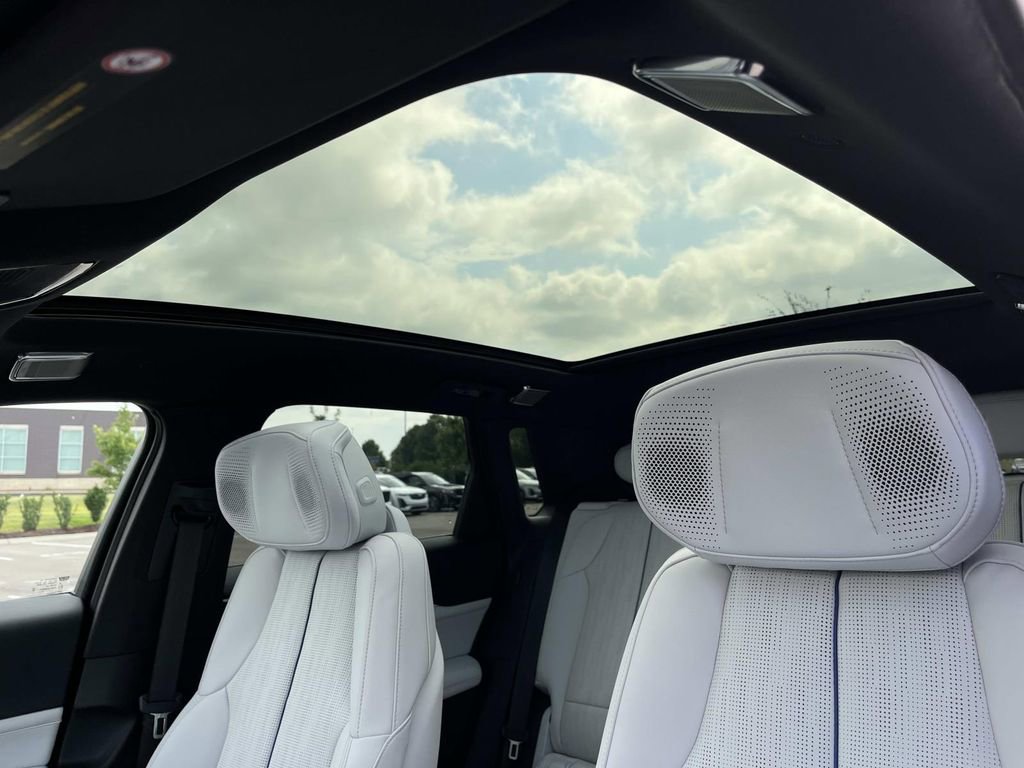 New 2026 Cadillac Lyriq Premium Luxury image 26